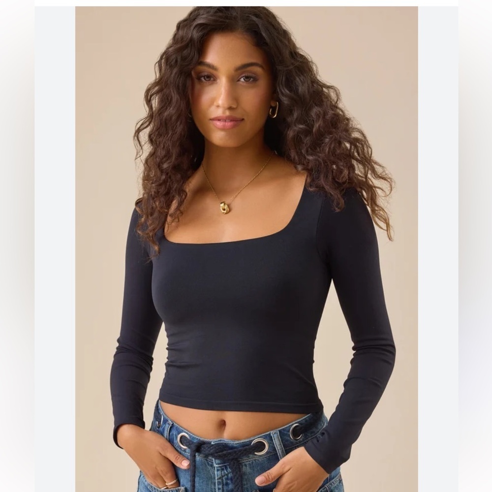 Altar'd State everyday Long Sleeve seamless fitted 2 Tops square neck cropped